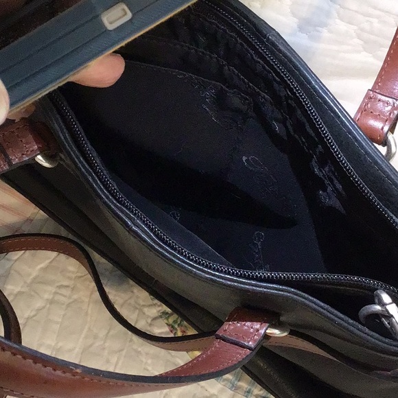 Fossil Black Two-tone Tote  EUC - Picture 3 of 7